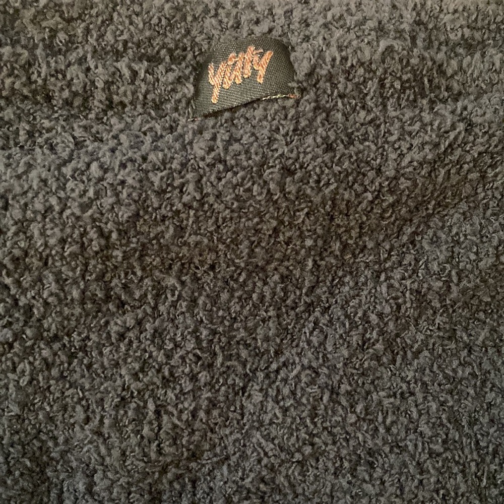Fabletics Yitty Pet Me Crewneck Top NWT - Picture 4 of 8